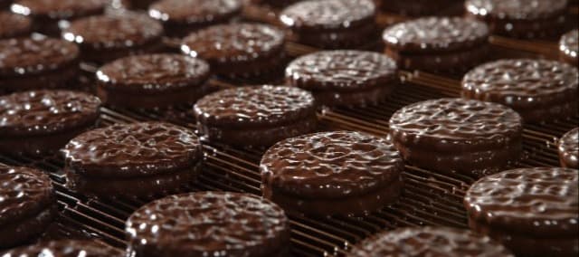 Фото новости: "Суд взыскал в пользу государства акции производителя печенья «Супер-контик»"
