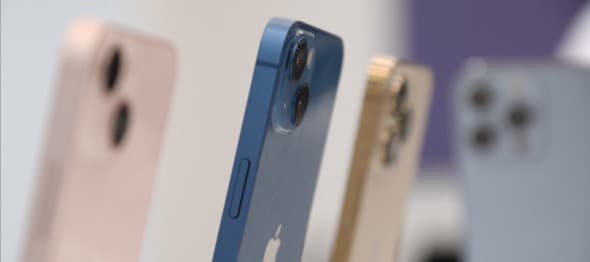 Фото новости: "В России подскочил спрос на смартфоны из-за опасений санкций США"