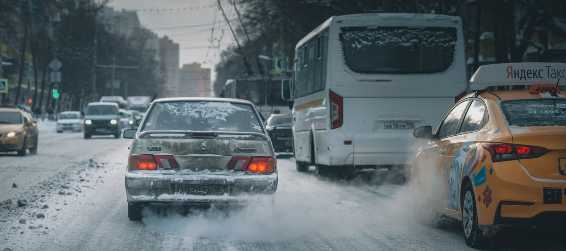 Фото новости: "«Яндекс.Такси»: в России не хватает 80 000 таксистов"