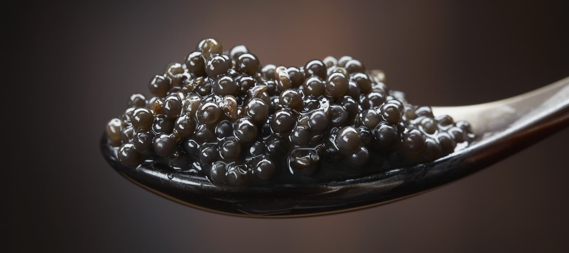 Фото новости: "«Русский икорный дом» будет выпускать косметические кремы Caviar"