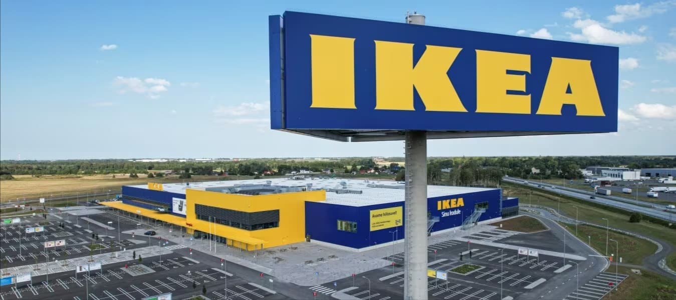 Фото новости: "Ikea предупредила о задержке поставок и возможном дефиците товаров из-за атак на суда в Красном море"