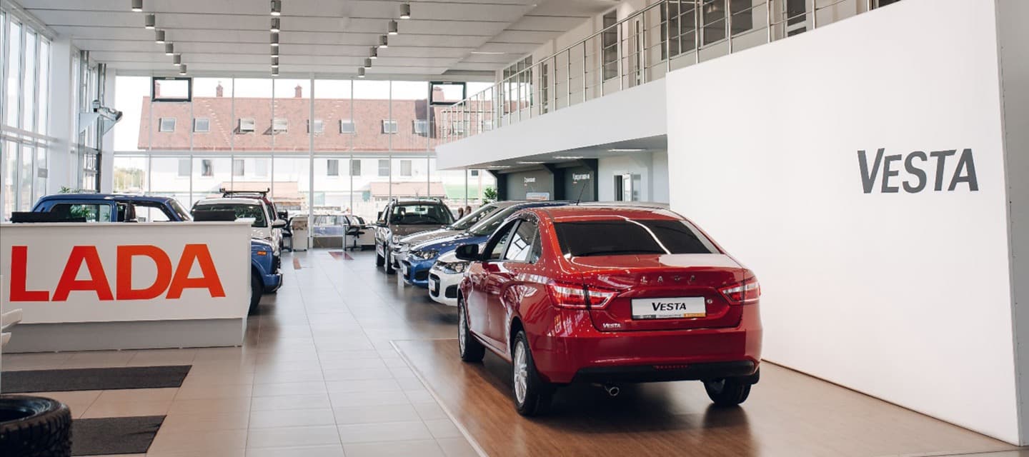 Фото новости: "«АвтоВАЗ» повысил цены на Lada второй раз за месяц"