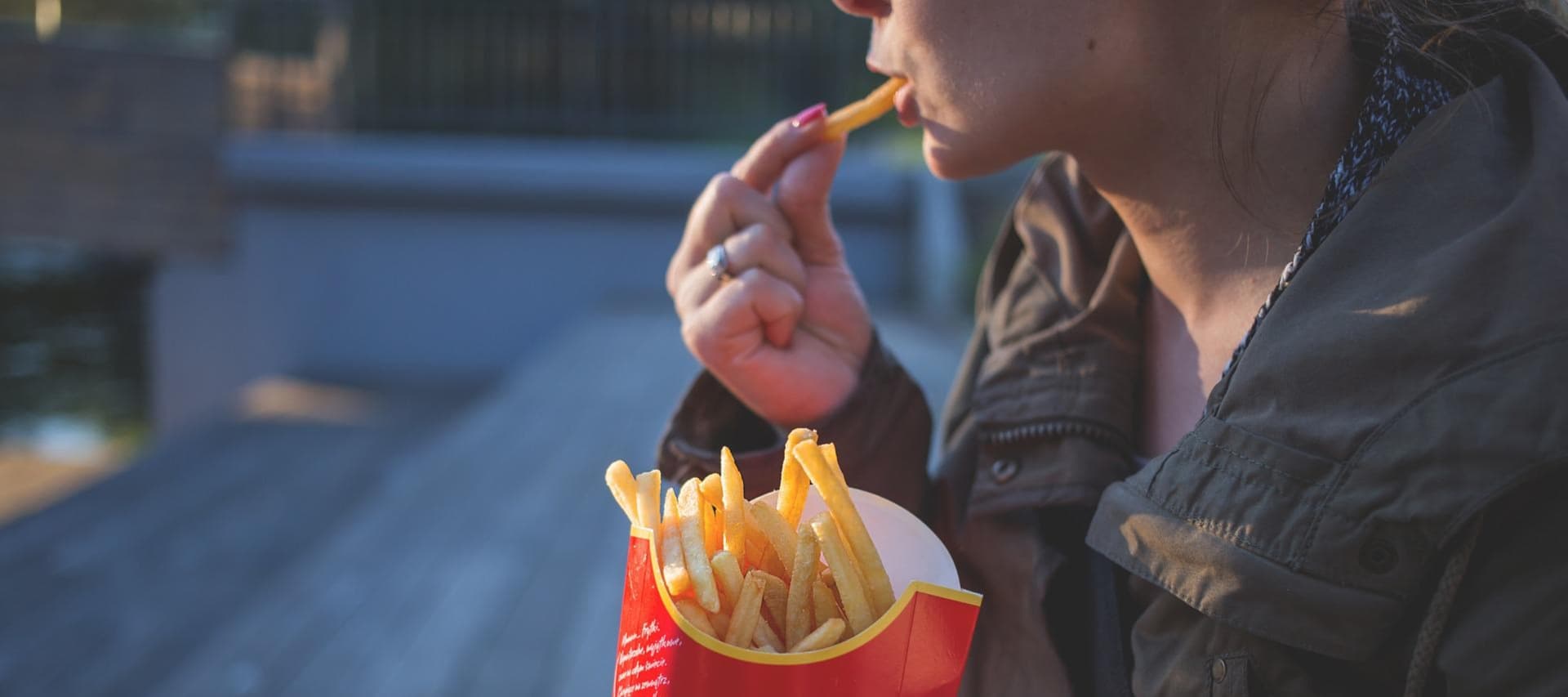 Фото новости: "Новый владелец McDonald’s в РФ подал пять заявок на новый бренд сети"