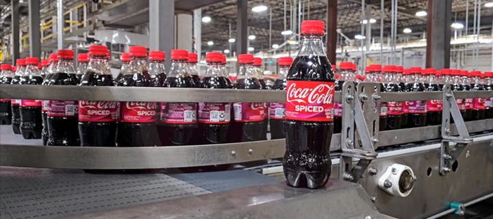 Фото новости: "Coca-Cola снимет с производства газировку со вкусом пряностей и малины"