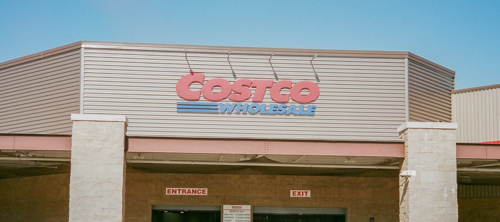 Фото новости: "Американский ритейлер Costco начал продавать платиновые слитки"