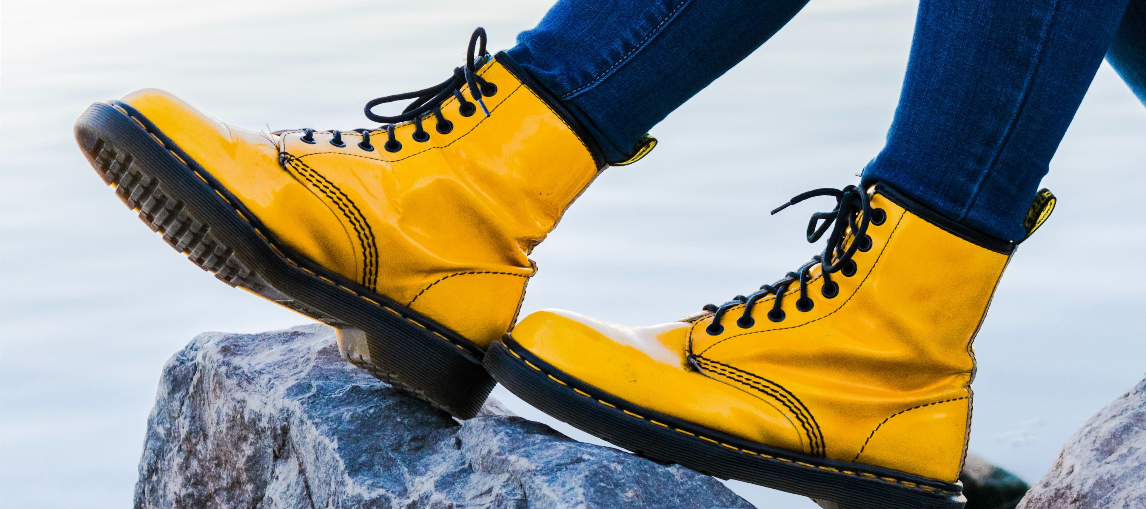 Фото новости: "Dr. Martens начнет делать обувь из переработанной кожи"