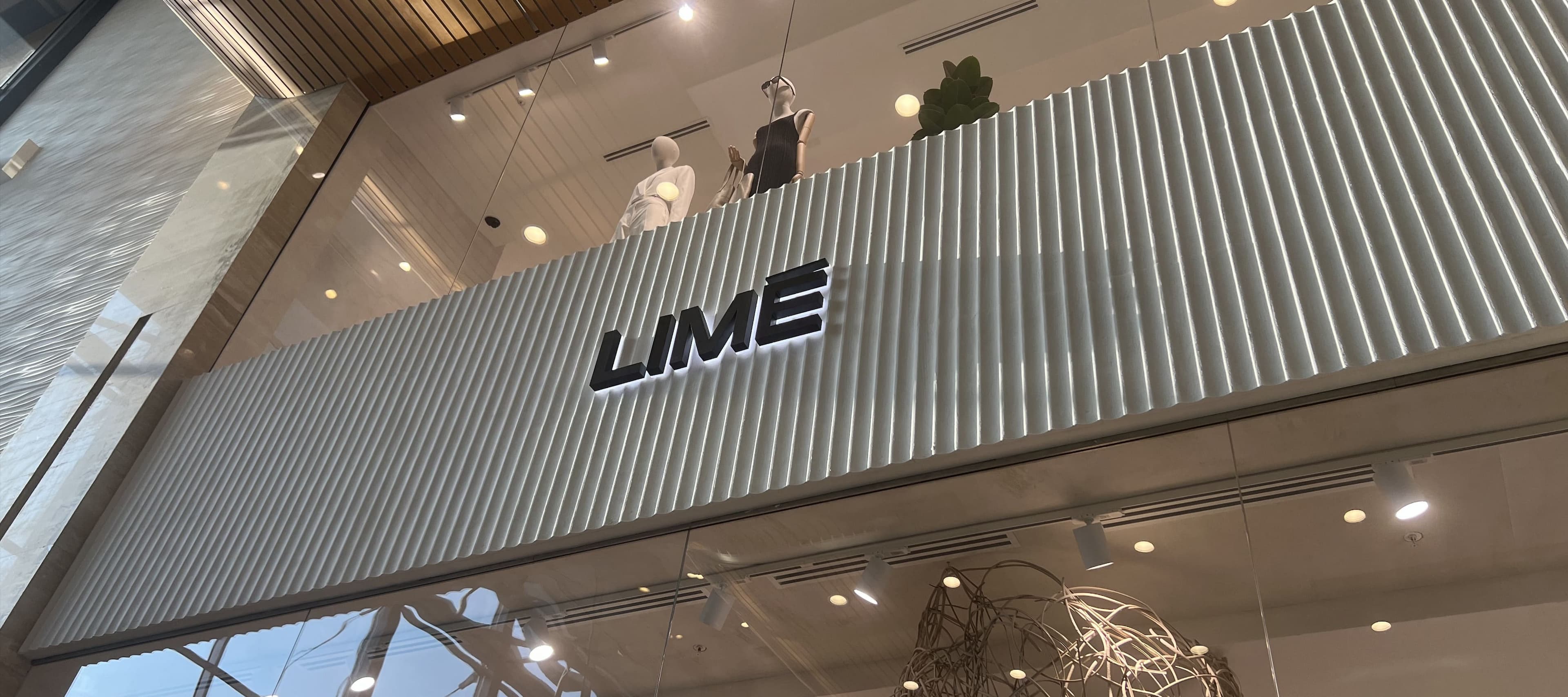 Фото новости: "Модный ритейлер Lime планирует открыть магазин в московском ГУМе"