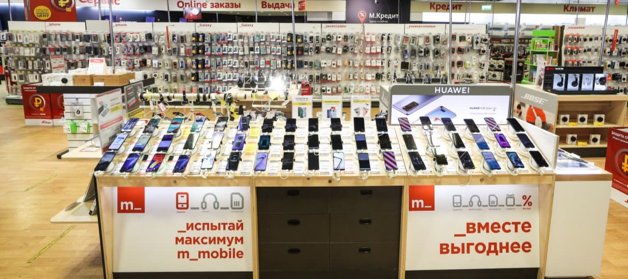 Фото новости: "В России начала дешеветь импортная техника из-за укрепления рубля"
