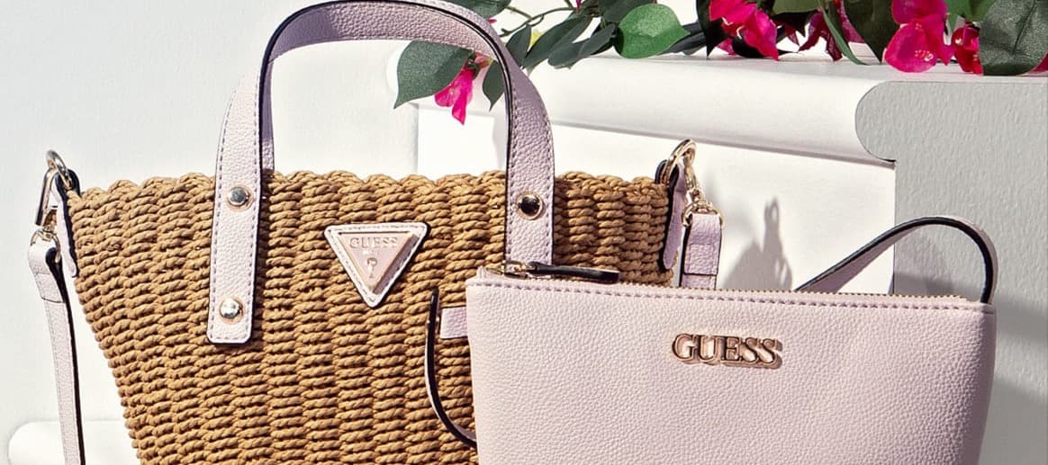 Фото новости: "Американский производитель одежды Guess выкупил долю в российском бизнесе"