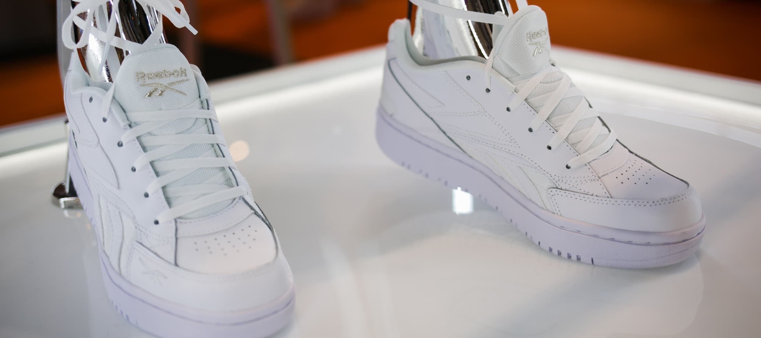 Фото новости: "Турецкий холдинг FLO будет продавать товары Reebok в России"