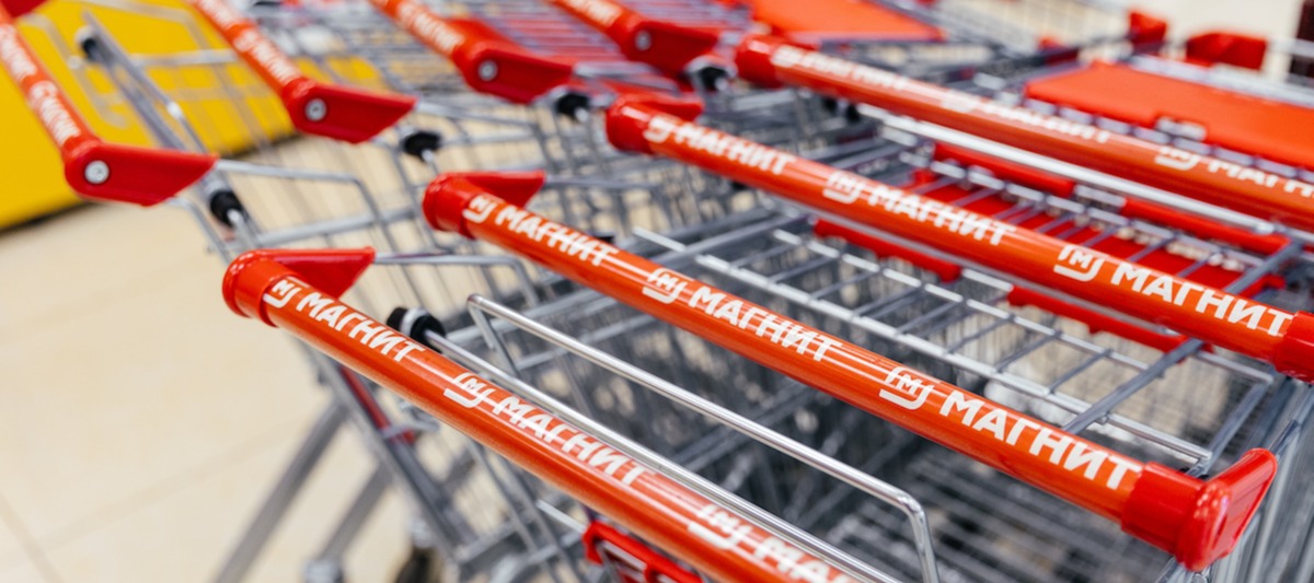 Фото новости: "ВТБ начнет продавать продукты из «Магнита» через приложение банка"