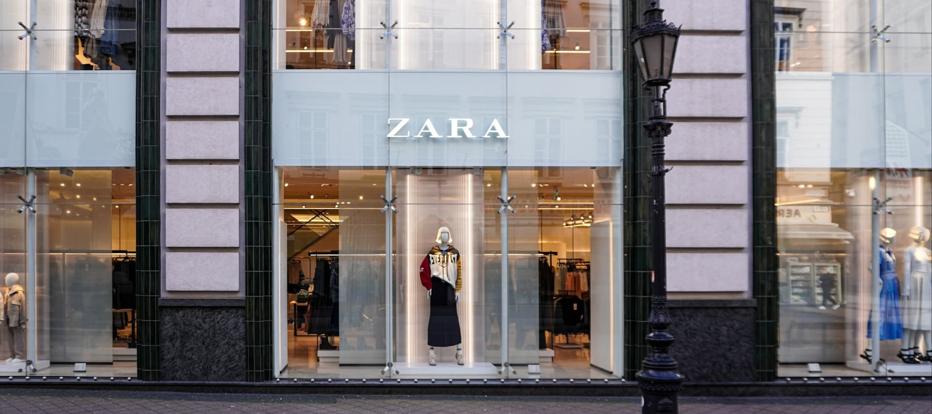 Фото новости: "Глава Inditex исключил возвращение Zara в Россию в ближайшее время"