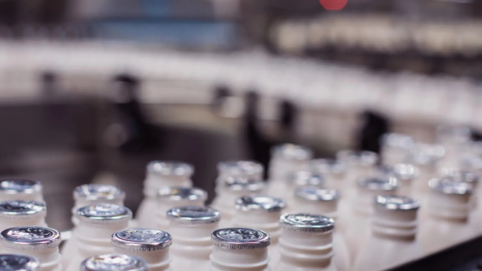 Фото новости: "Бывшая «дочка» Danone в России переименовалась в «Логику молока»"