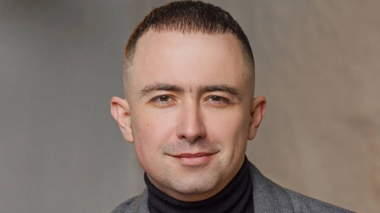 Фото новости: "Алексей Хохлов стал операционным директором формата «Заряд от Магнита»"
