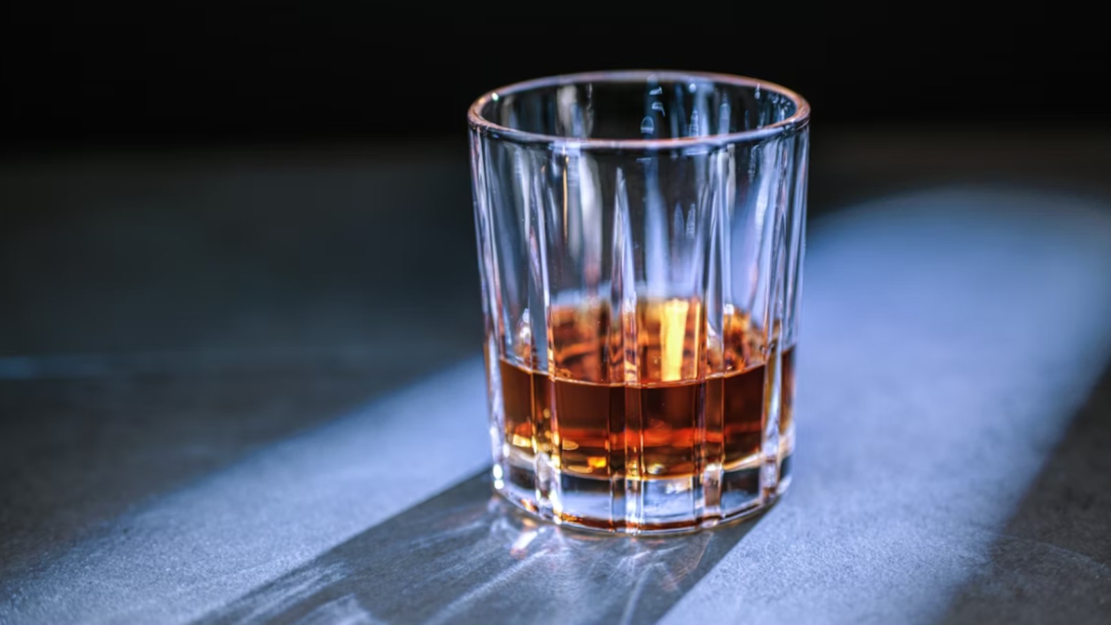 Фото новости: "«Родник и К» будет выпускать коньяк Stellar Group"