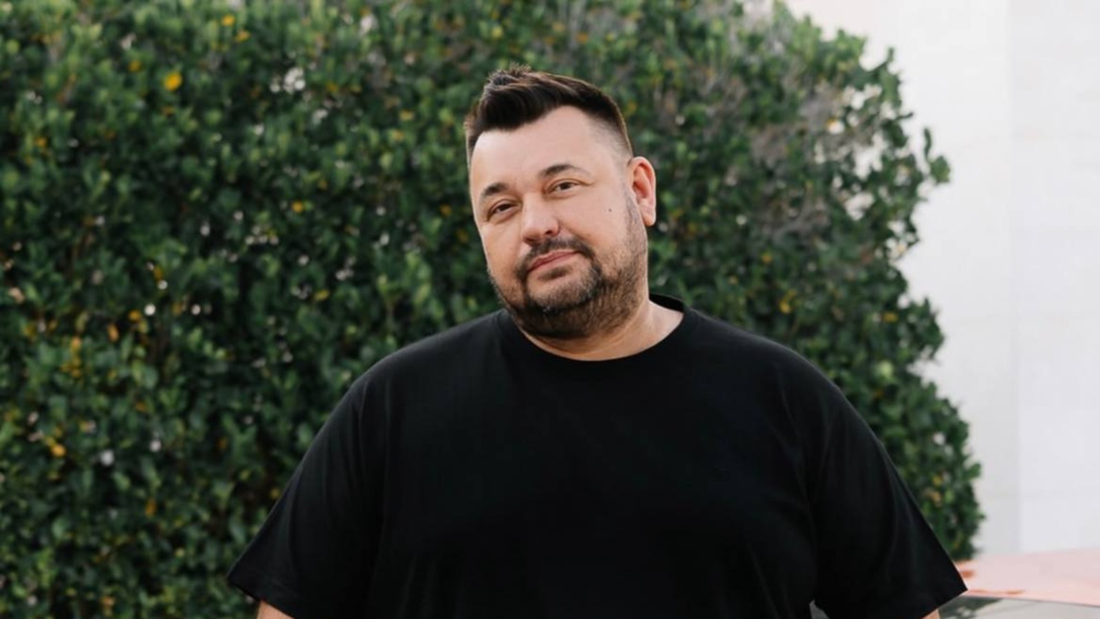 Фото новости: "Солист «Руки вверх!» Сергей Жуков стал совладельцем магазина одежды Nuw Store"