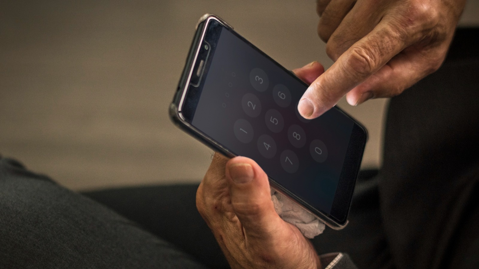 Фото новости: "Связь в России подорожает на 5-10% в 2026 г."