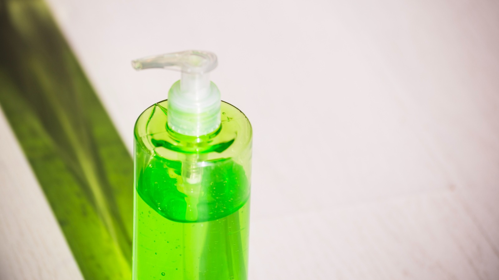 Фото новости: "Почти половина косметики в России имеет признаки гринвошинга"