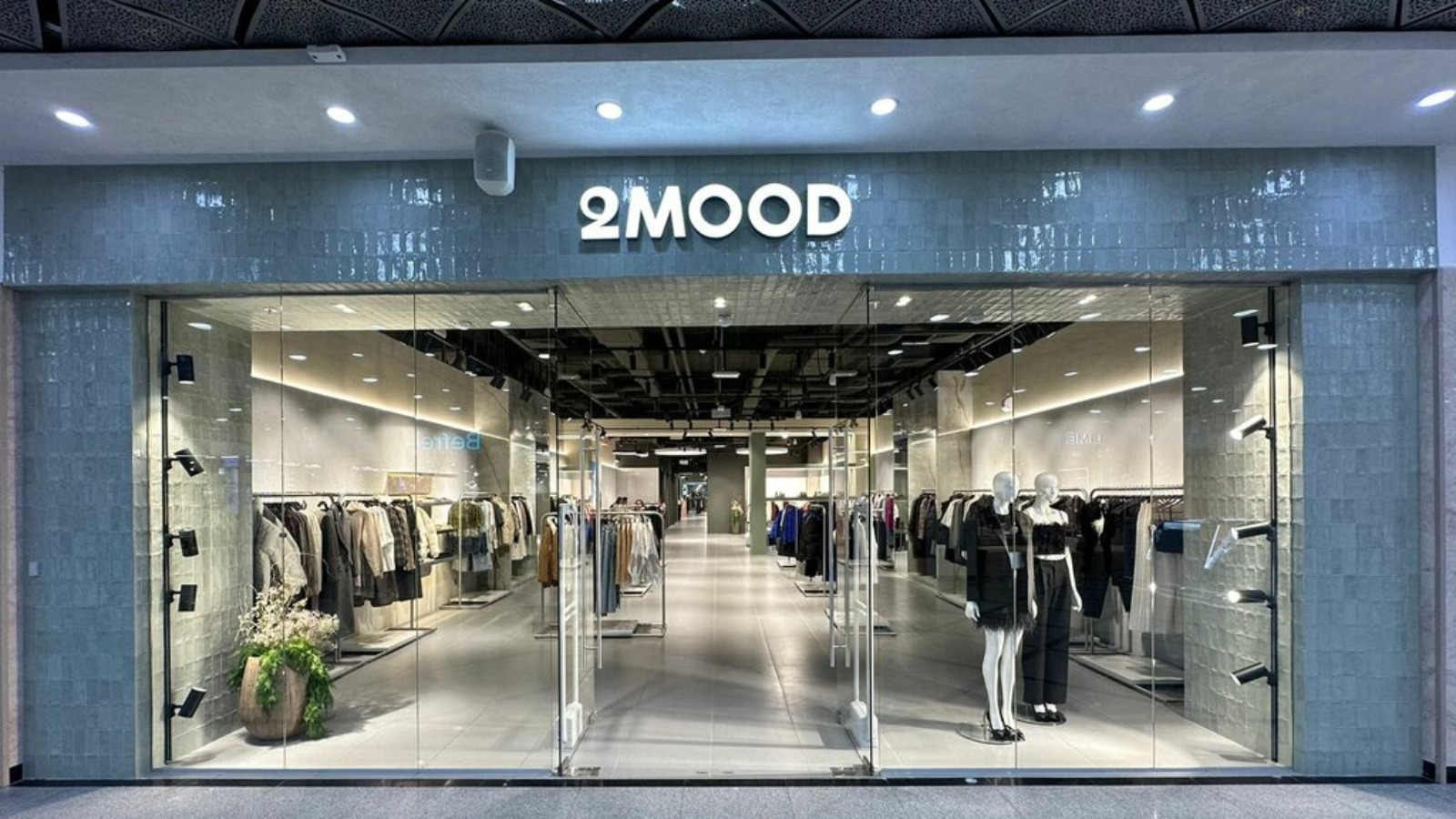 Фото новости: "Ритейлер одежды 2Mood регистрирует тот же бренд для салонов красоты"