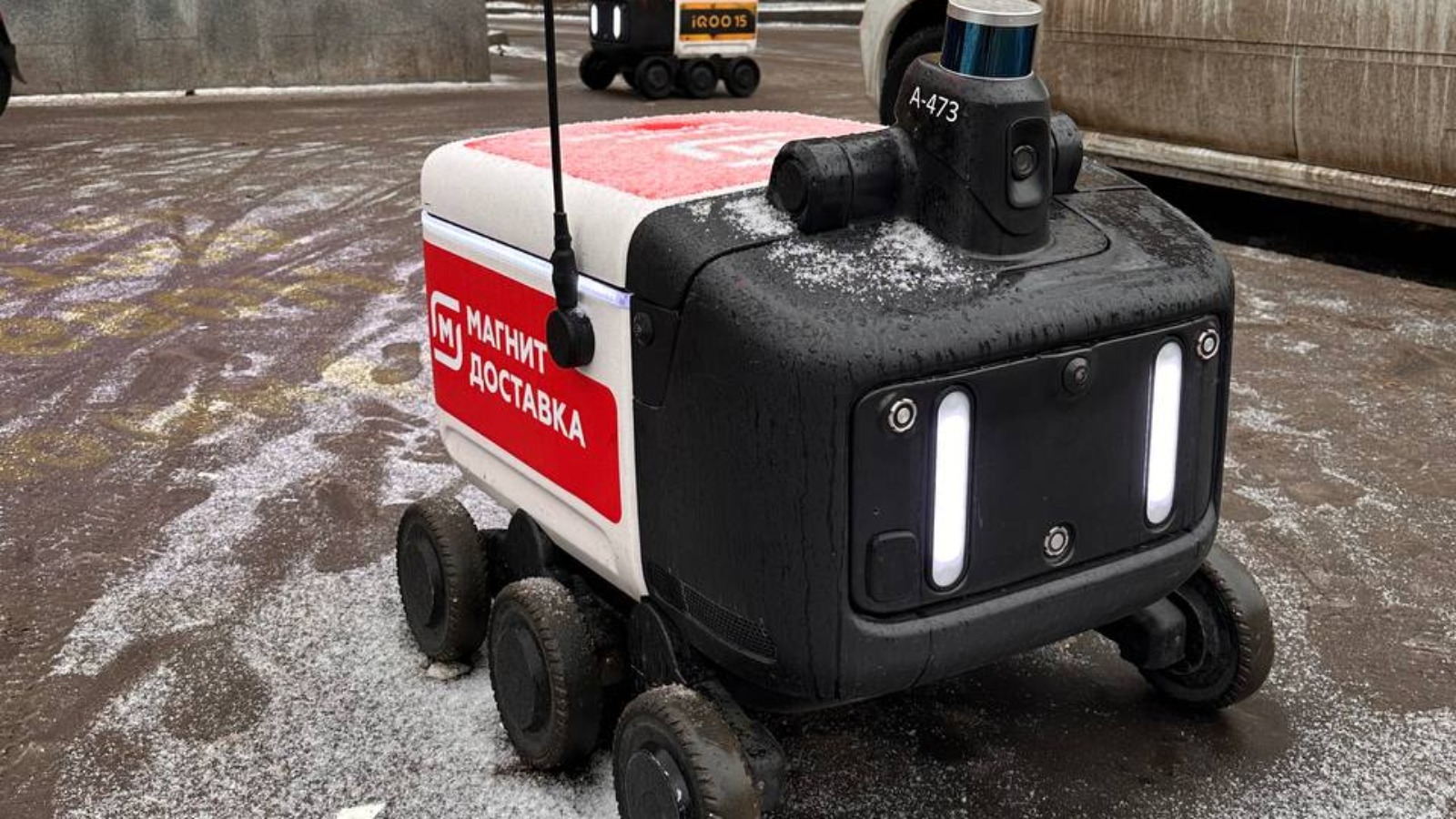 Фото новости: "«Магнит» протестирует доставку роботами"