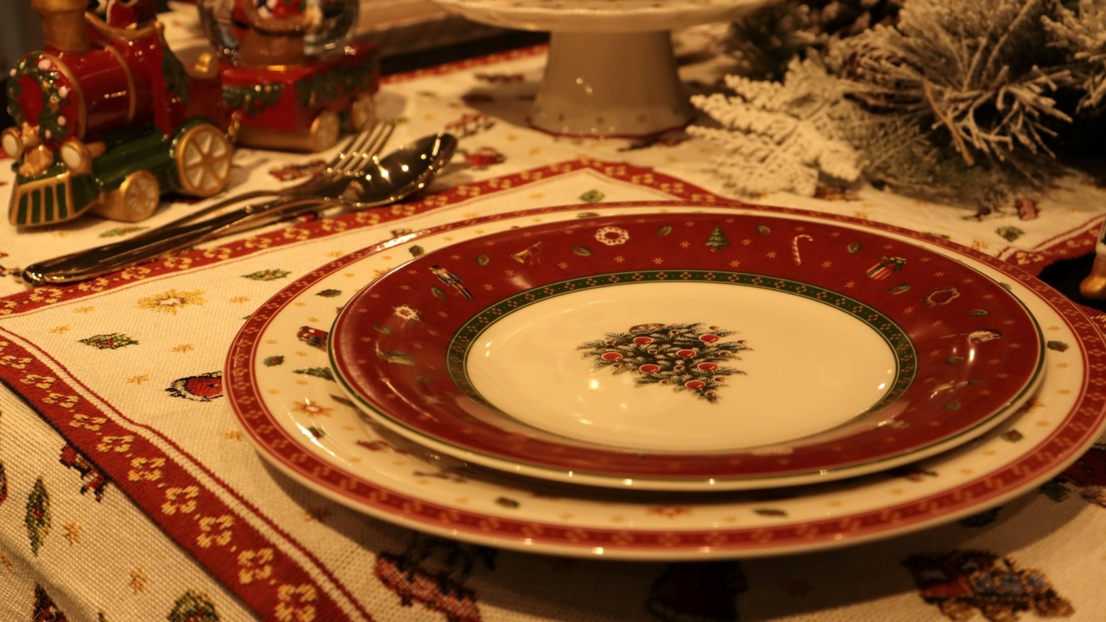 Фото новости: "Рост цен на продукты к новогоднему столу замедлился"