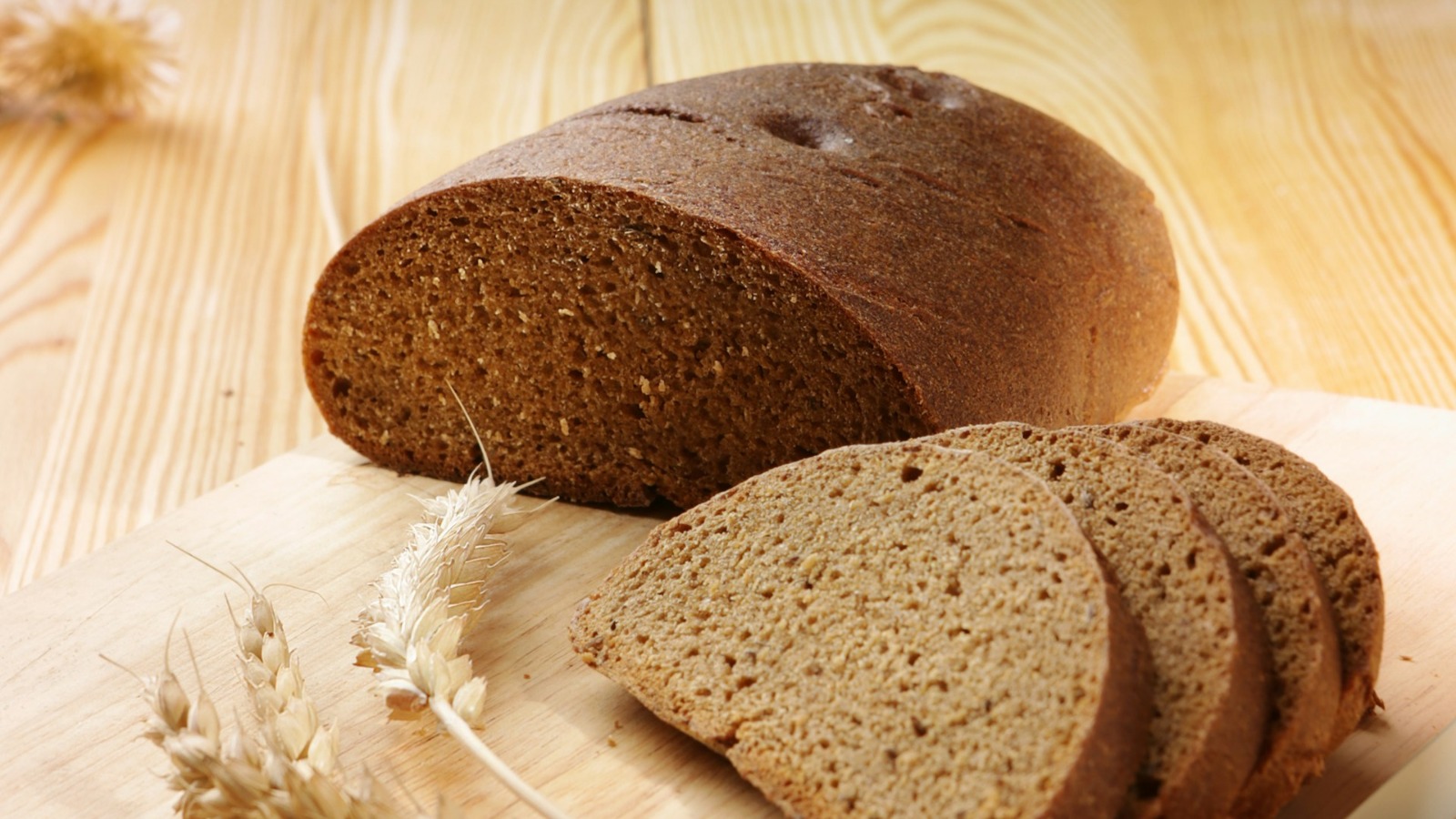 Фото новости: "Цены на хлеб в России выросли из-за сокращения посевных площадей"