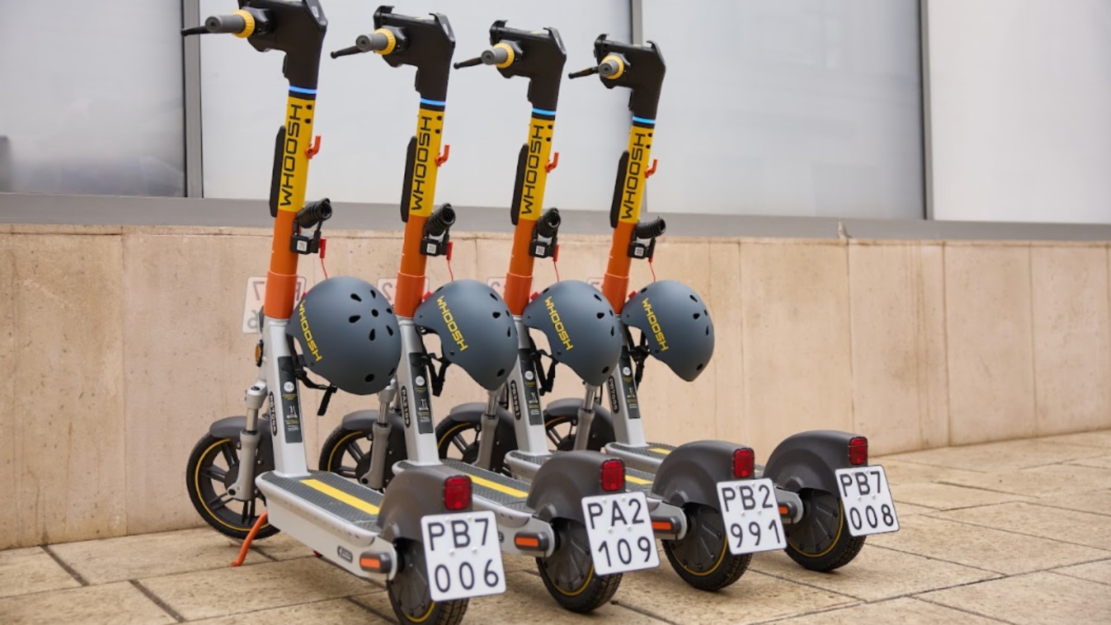 Фото новости: "Сервисы кикшеринга Whoosh и «Юрент» ведут переговоры о слиянии"