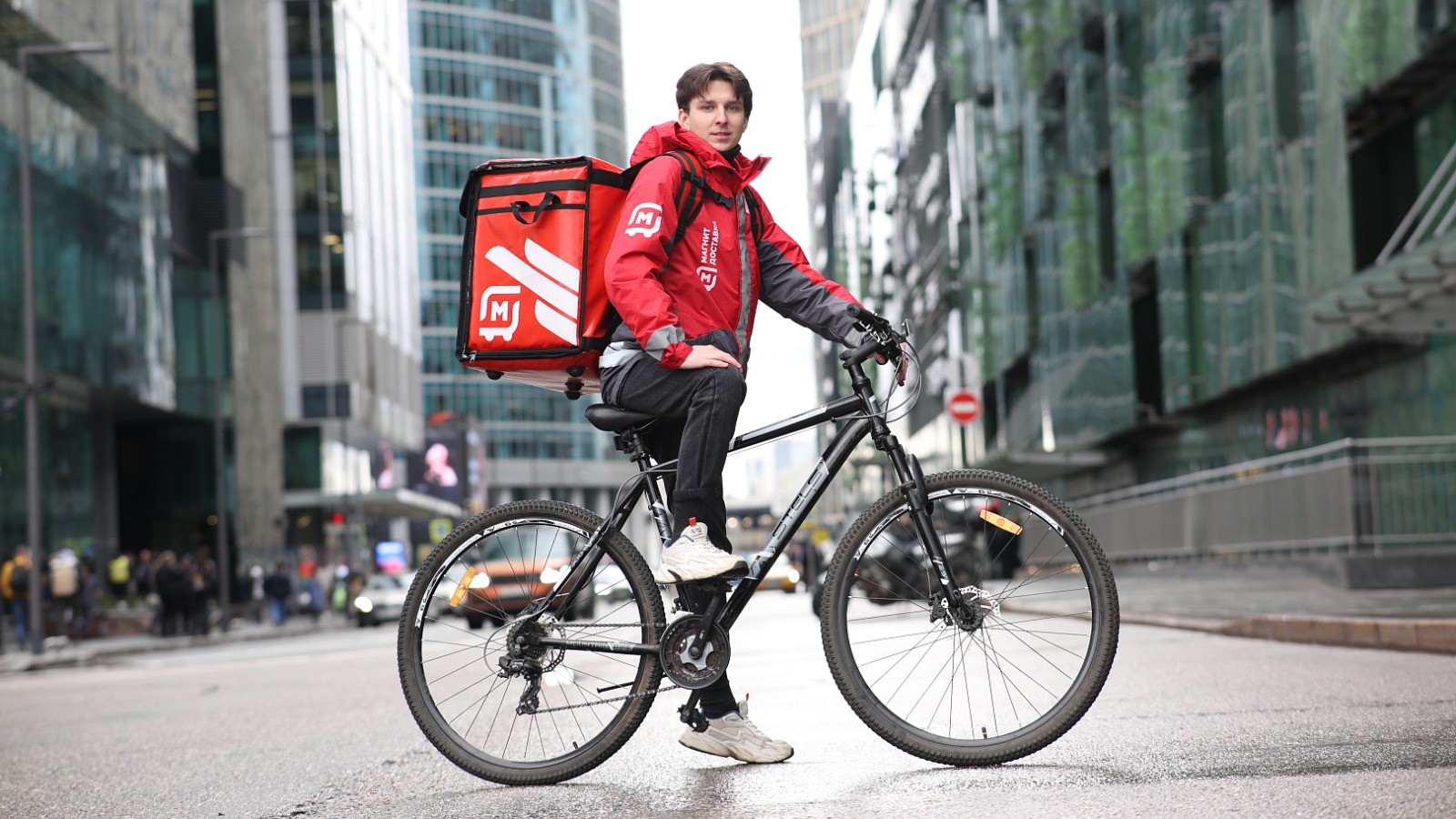 Фото новости: "«Магнит Доставка» почти вдвое увеличила число заказов в 2025 г."