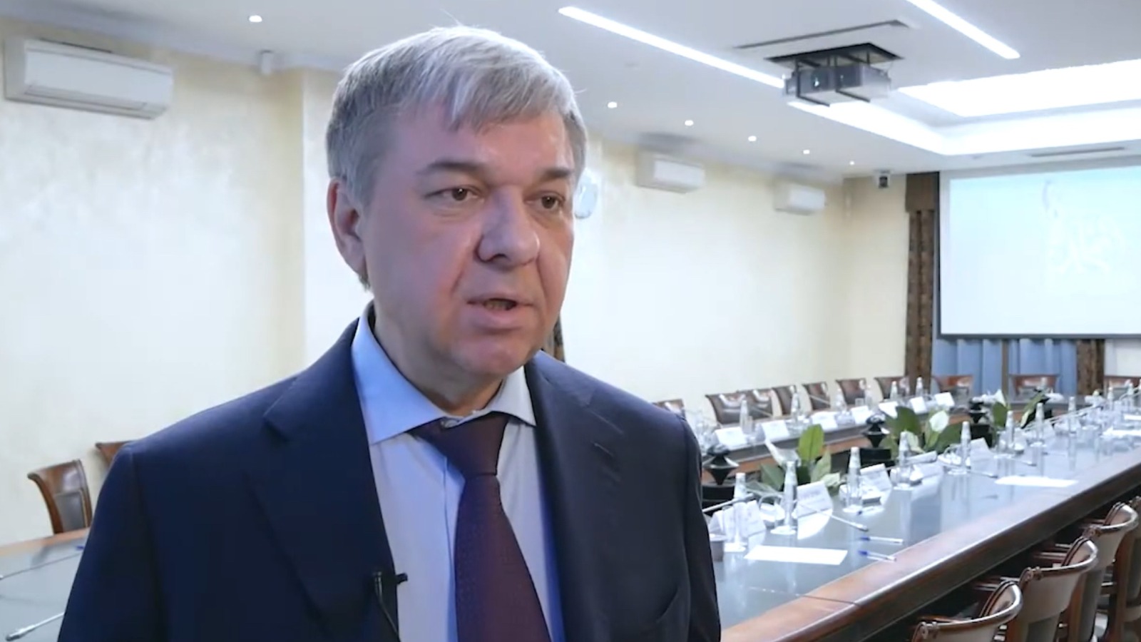 Фото новости: "Экс-руководителя Росалкогольрегулирования Игоря Чуяна заочно приговорили к 12 годам"