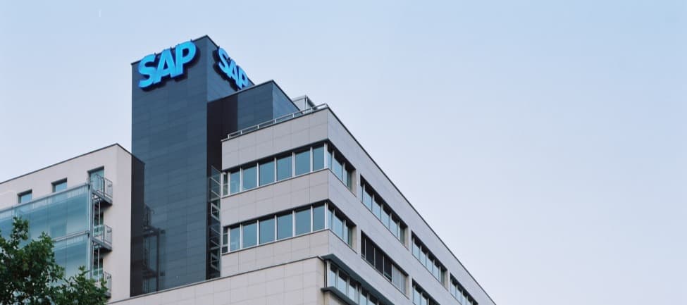 Фото новости: "Reuters: SAP отложит уход из России"