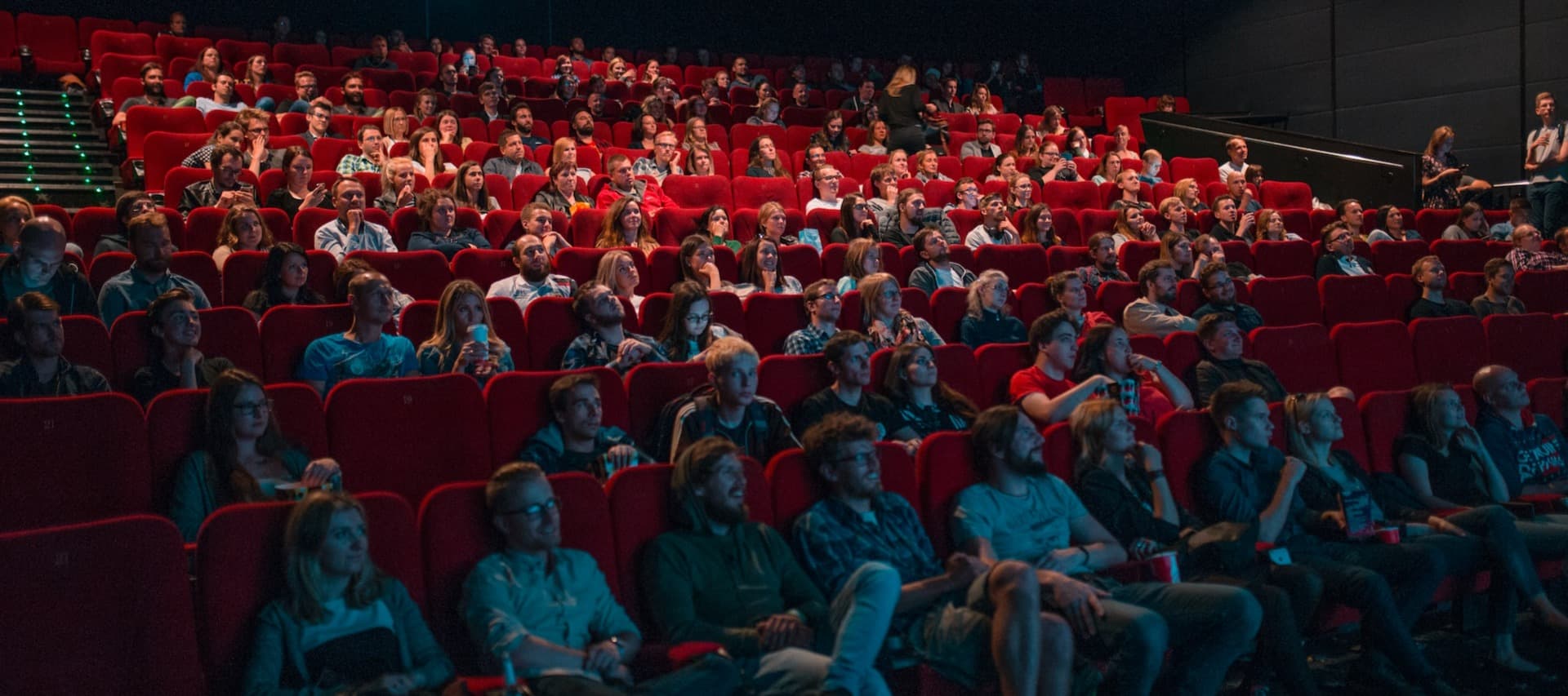 Фото новости: "Киносети через суд потребовали от IMAX продолжить работу в России"