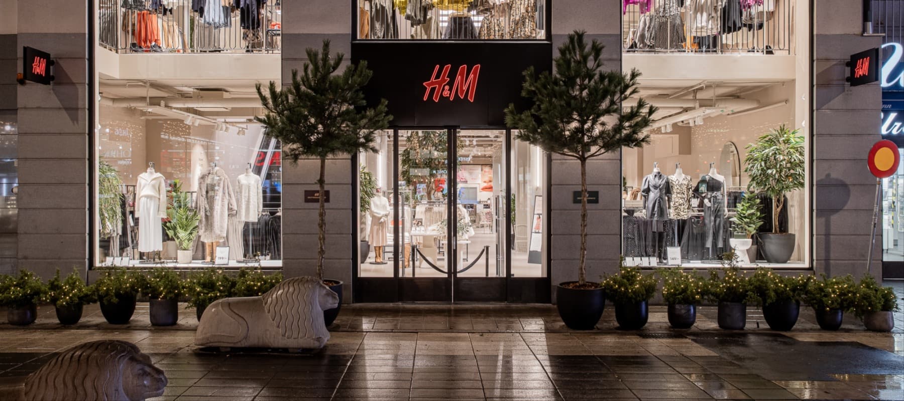 Фото новости: "Логистический подрядчик H&M требует от ритейлера почти 246 млн руб. убытка"