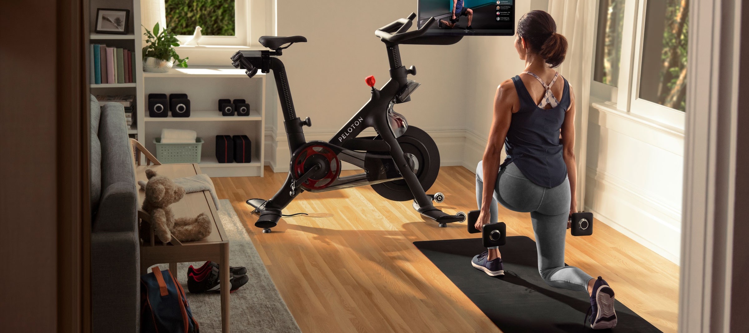 Фото новости: "Инвесторы Peloton потребовали уволить его гендиректора и основателя"
