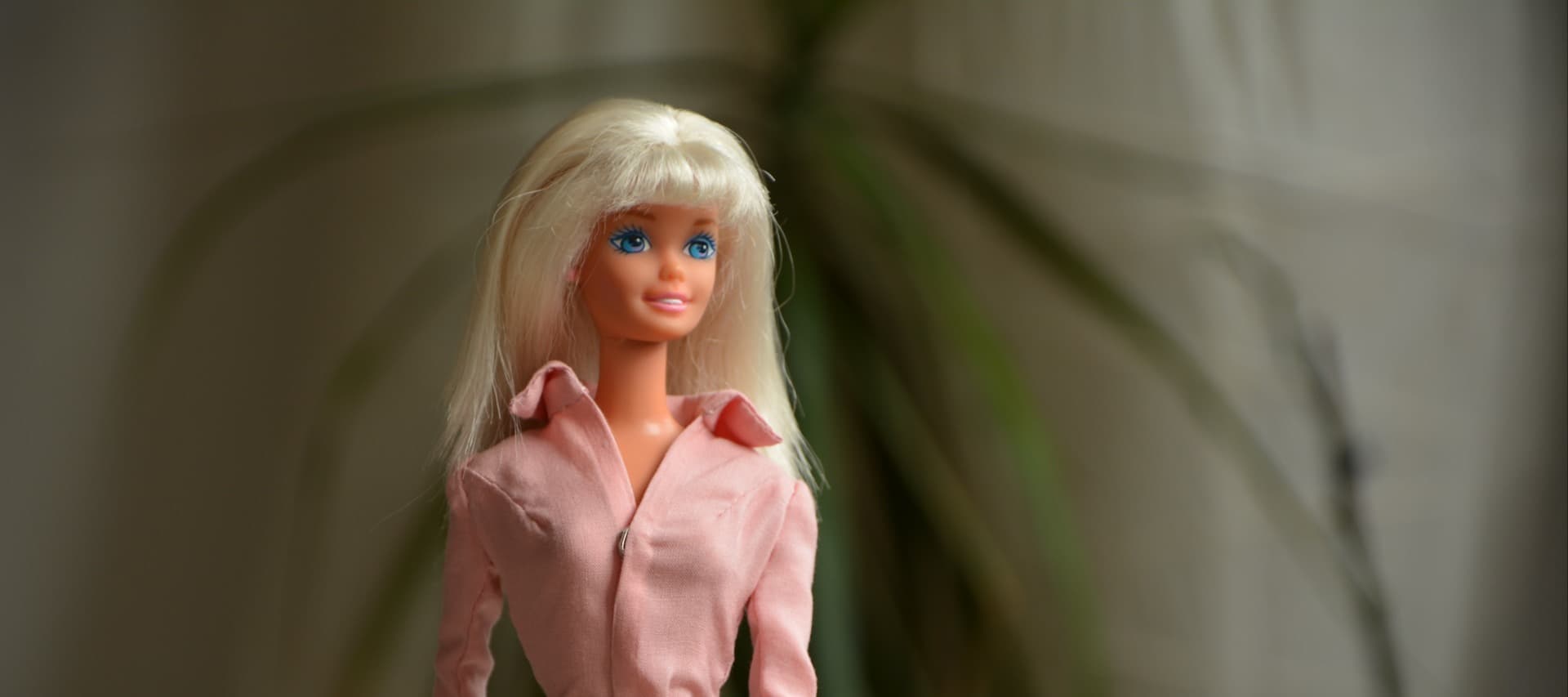 Фото новости: "Роскачество проверит кукол Барби и красную икру"