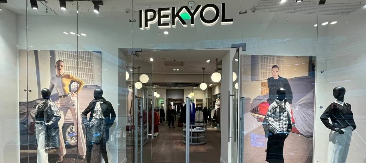 Фото новости: "Магазины новых турецких одежных брендов Ipekyol и Twist закрылись в России"