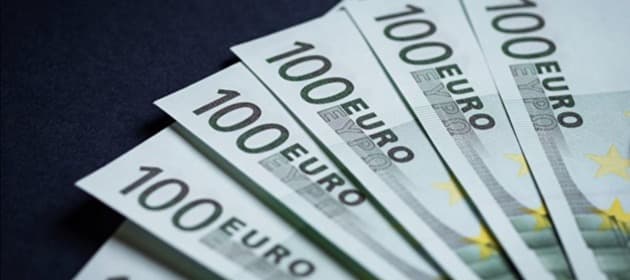 Фото новости: "ЕС запретил продавать и ввозить банкноты евро в Россию"