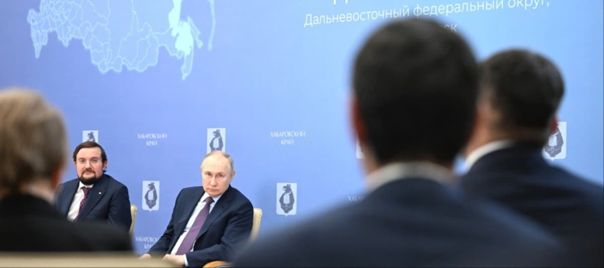 Фото новости: "Путин согласился добавить общепит в программу развития внутреннего туризма"