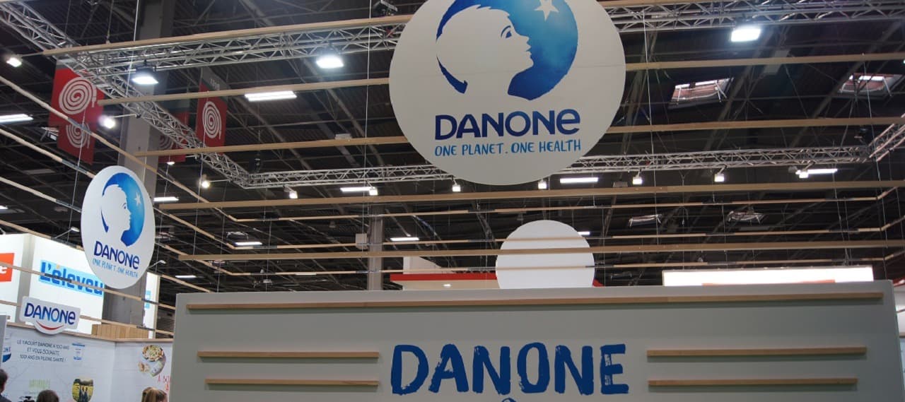 Фото новости: "Danone может продать часть активов в России с правом выкупа"