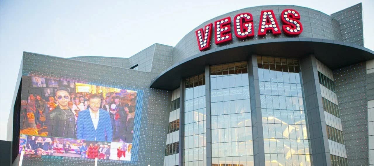 Фото новости: "Входящие в Crocus Group торговые центры Vegas закрылись на неопределенный срок"