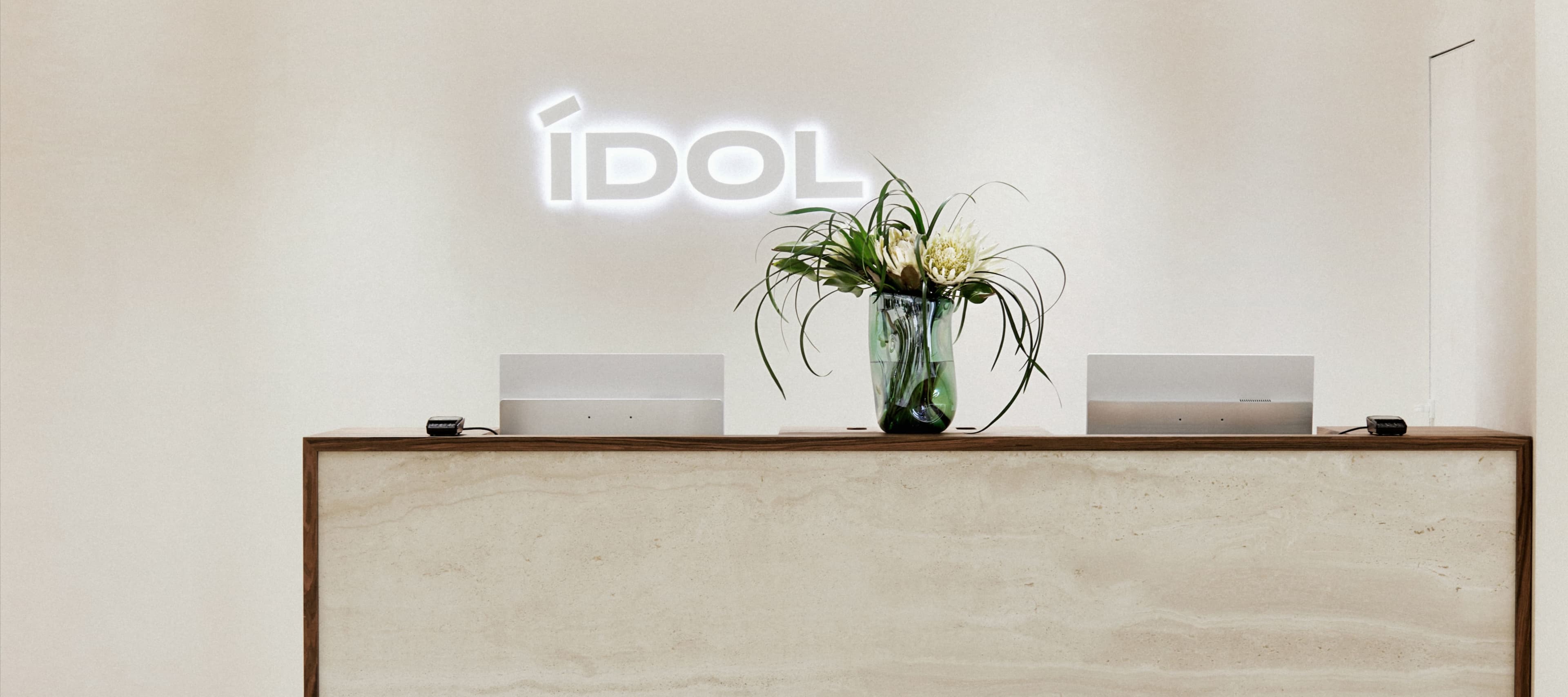 Фото новости: "Idol открыл первый флагманский магазин в новой концепции"