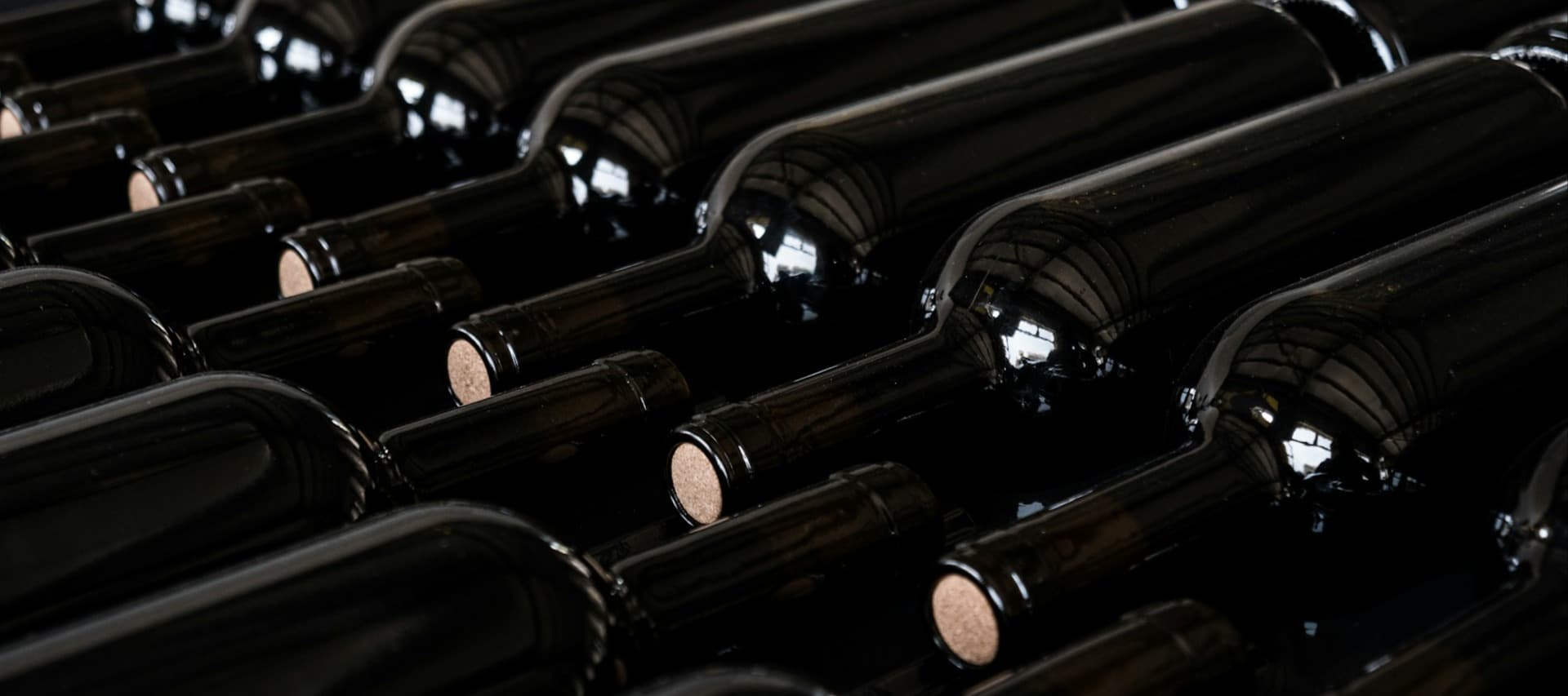Фото новости: "«Кубань-вино» в 2024 г. планирует выпустить 100 млн бутылок вина"