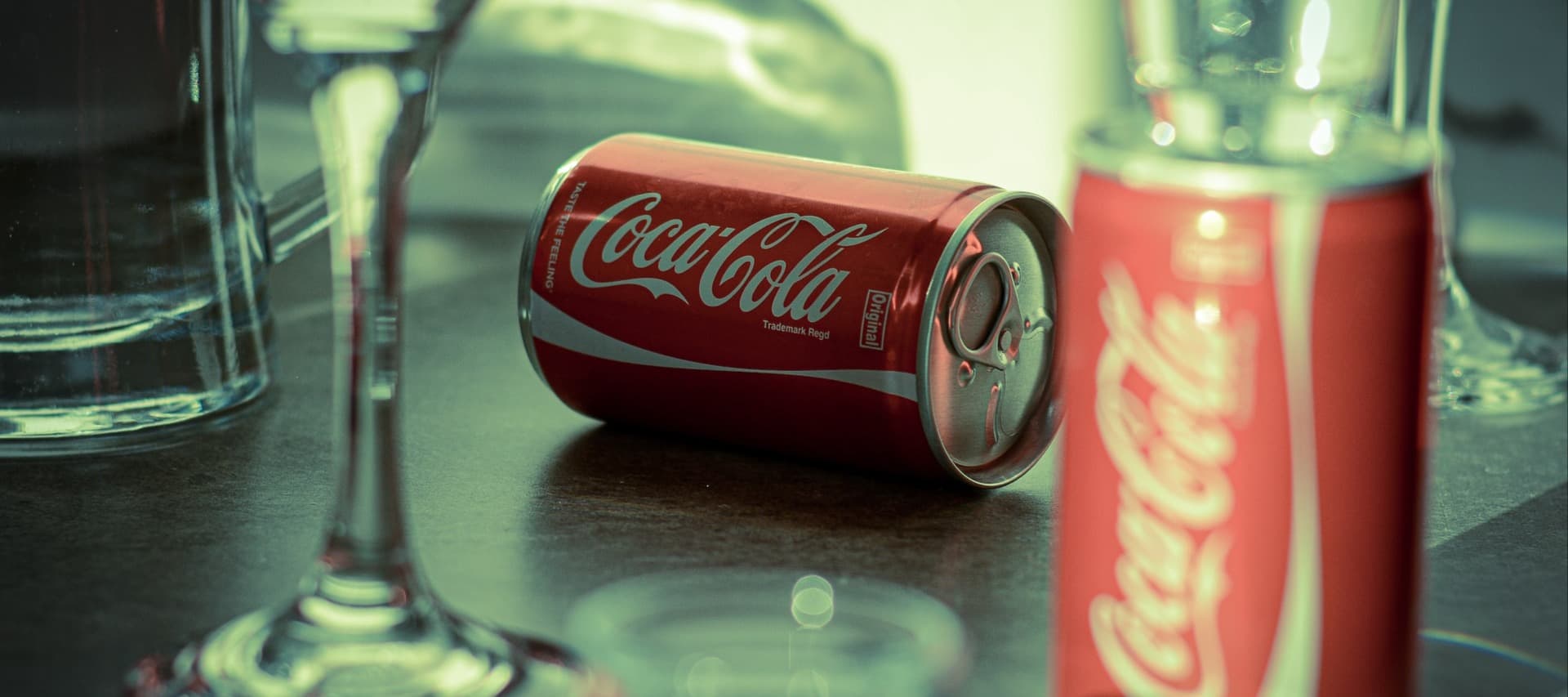 Фото новости: "Продажи Coca-Cola HBC упали в России почти вдвое за год"