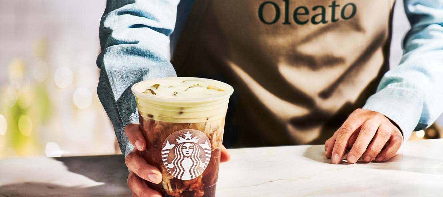 Фото новости: "Starbucks придумал новый кофе Oleato с оливковым маслом"