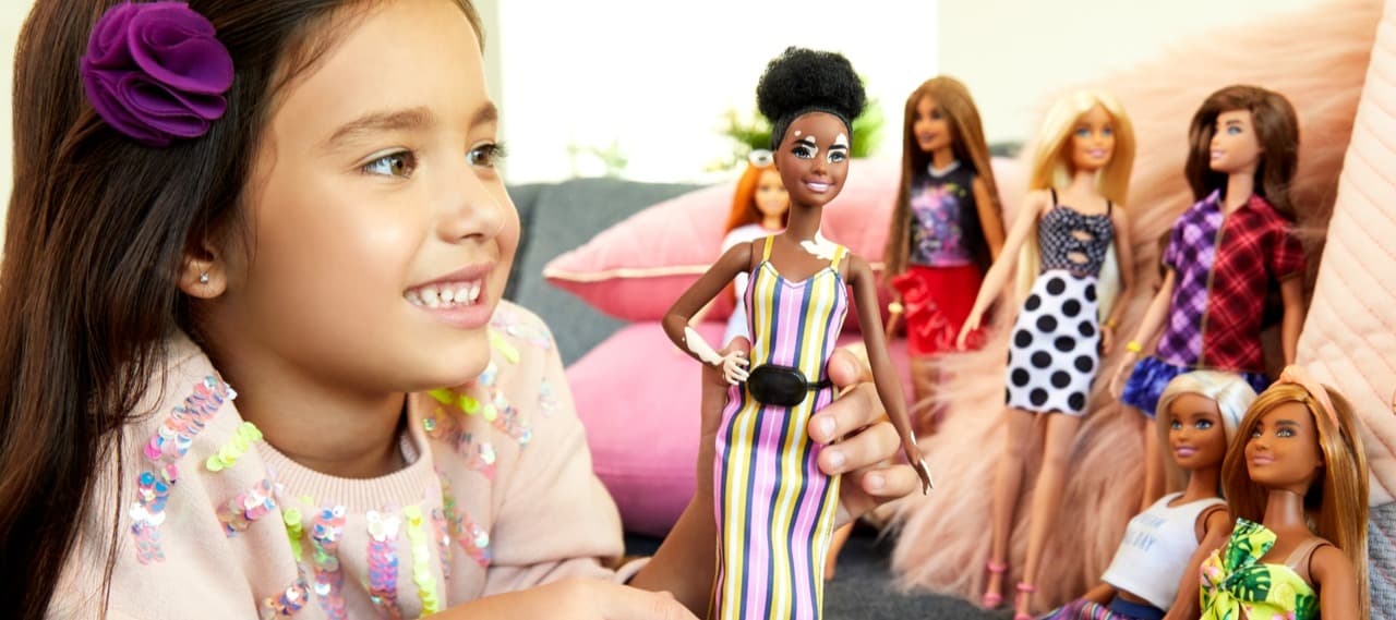 Фото новости: "Производитель кукол Барби обсуждает продажу компании"