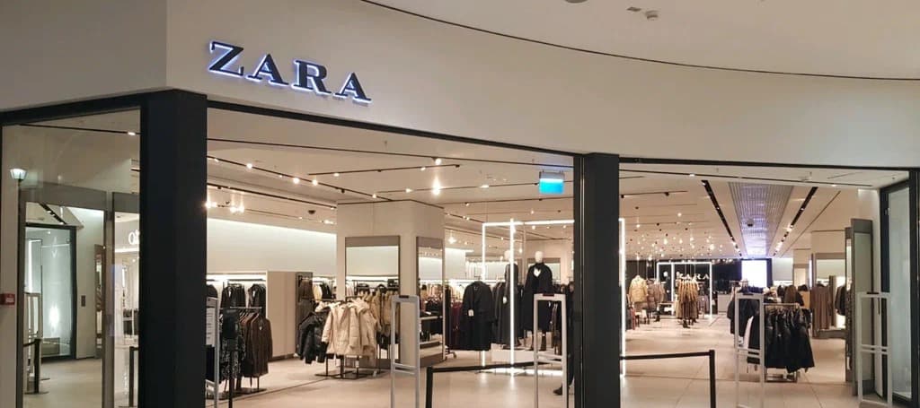 Фото новости: "Владелец бренда Zara окончательно закроет 269 магазинов в России"