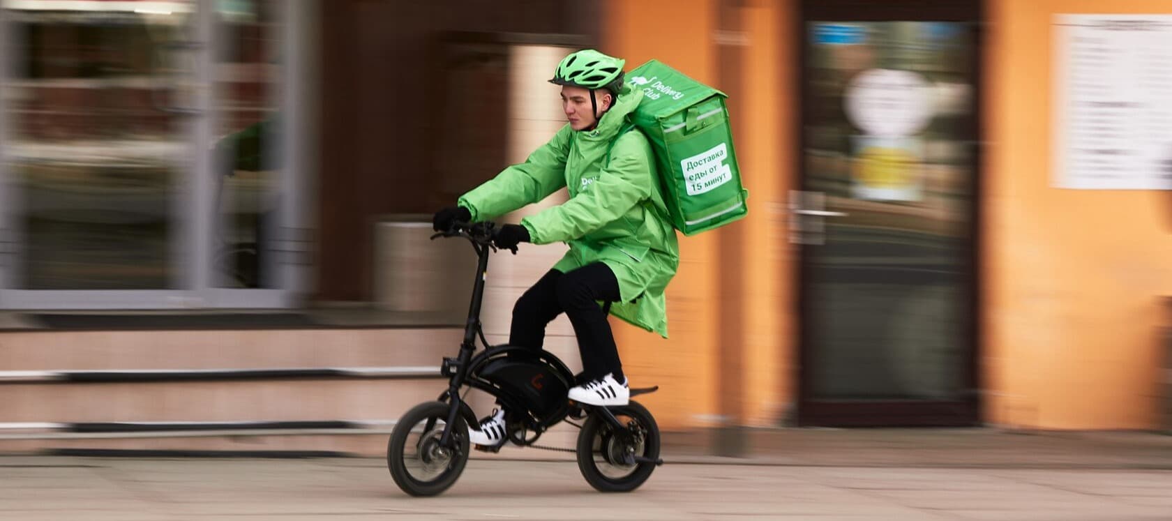 Фото новости: "Delivery Club начал доставлять товары для взрослых"