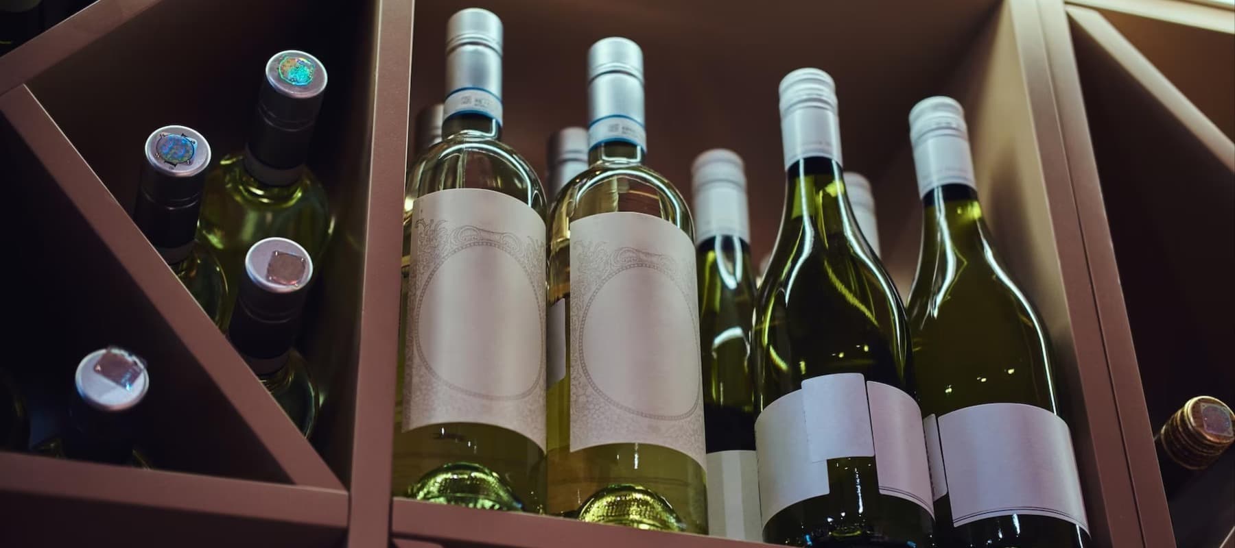 Фото новости: "Доля российского вина в общепите и магазинах за год выросла до 58,3%"