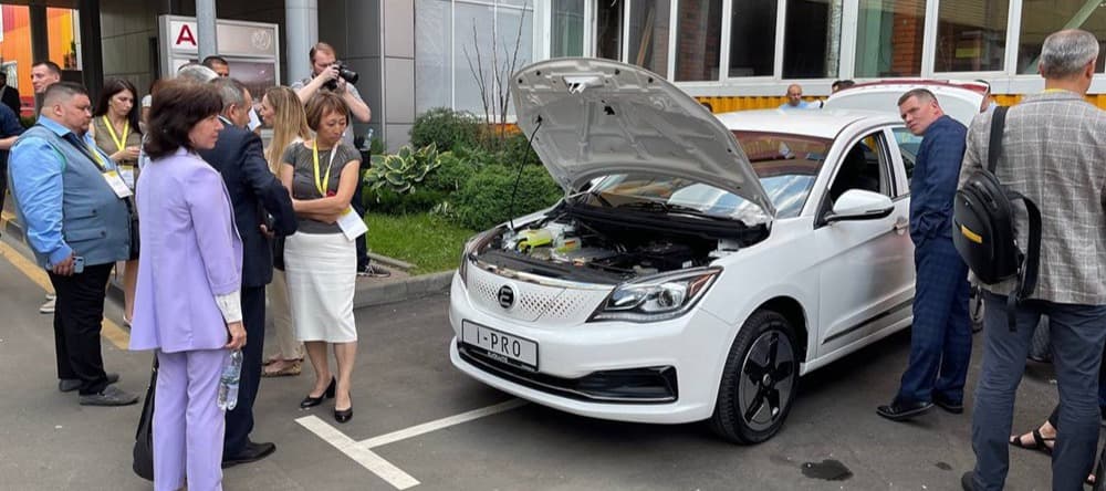 Фото новости: "Российский электромобиль Evolute будет стоить около 3 млн руб."
