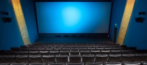 Фото новости: "Кинотеатры могут стать детскими центрами и складами"