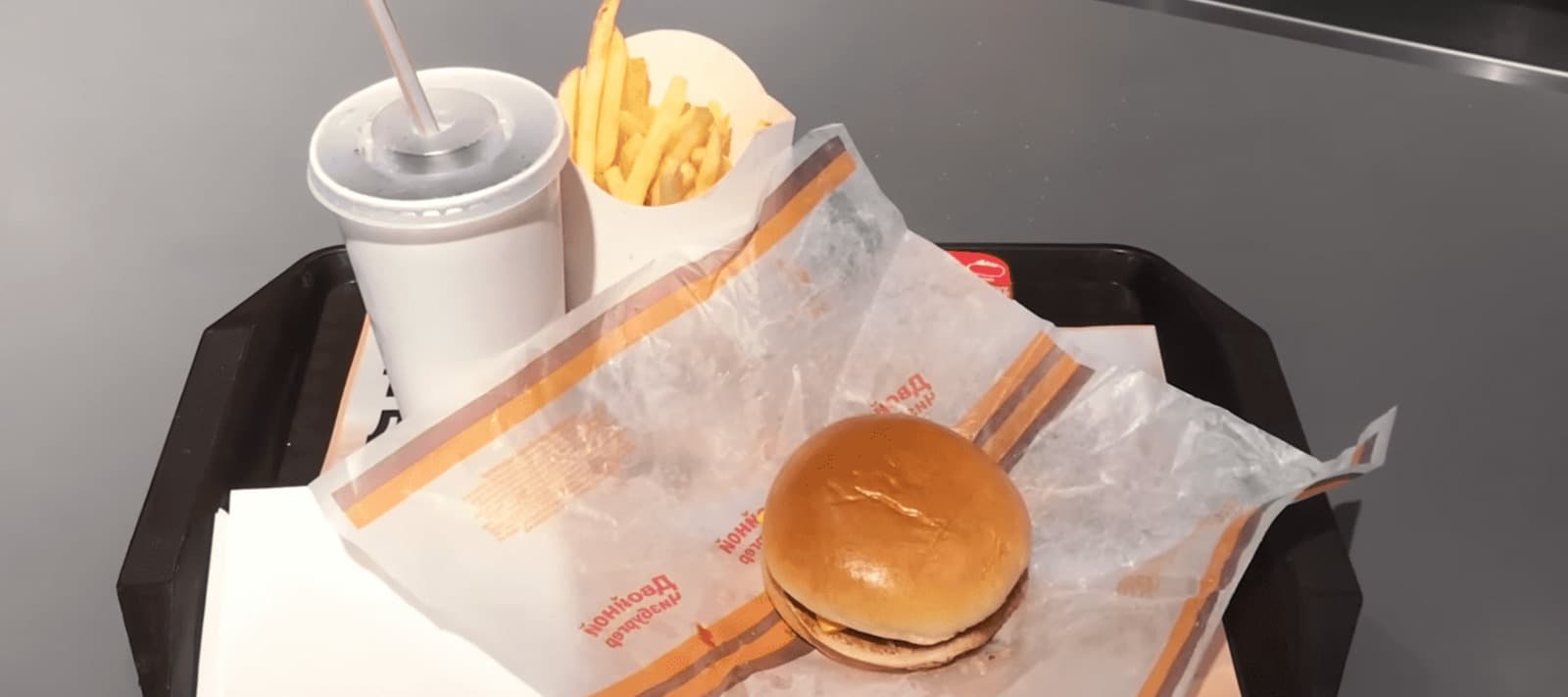 Фото новости: "«Вкусно — и точка» обошла KFC по популярности среди россиян"